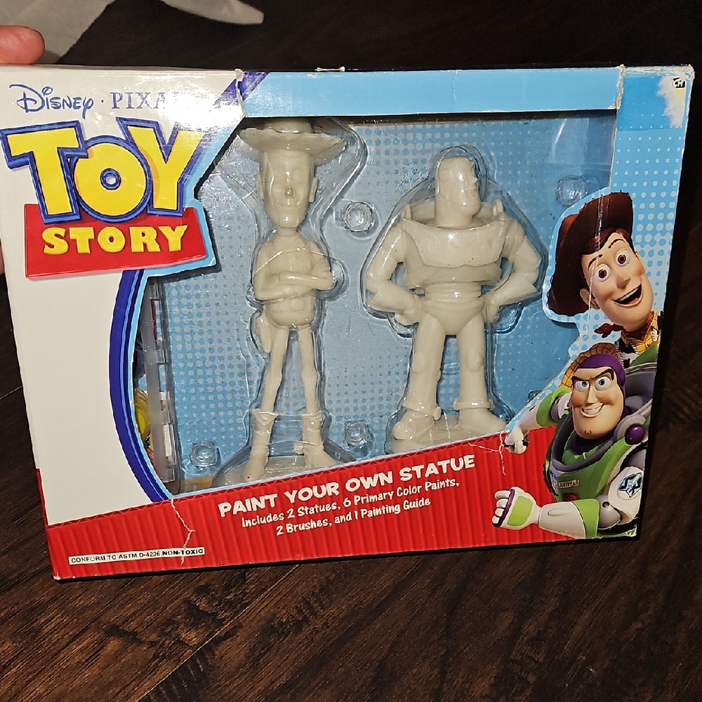 Disney Toy Story Paint Your Own Woody and Buzz Figures
